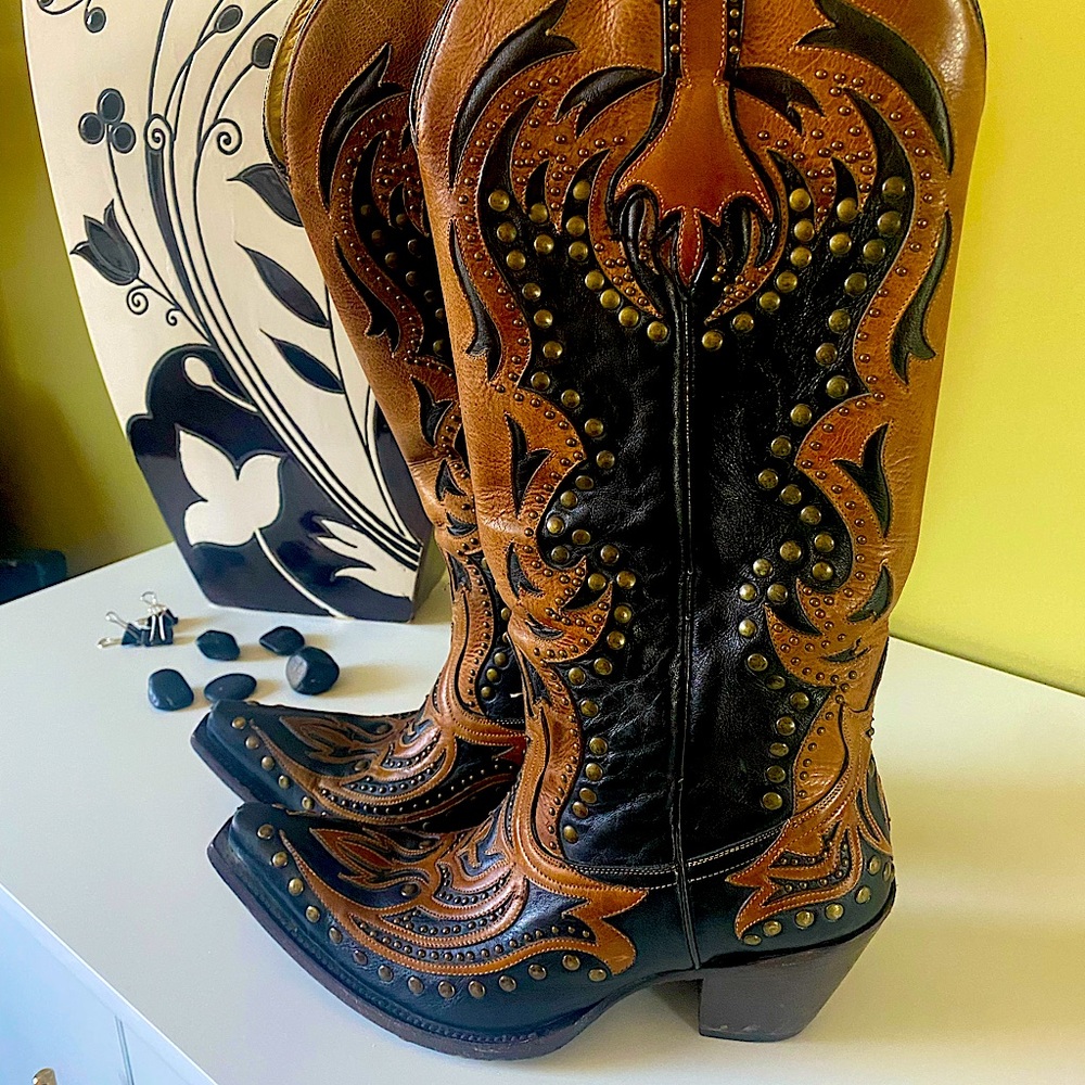CORRAL KNEE-HIGH BOOTS!